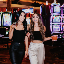 Une joueuse décroché le jackpot le jour d'anniversaire du Red Rock Casino